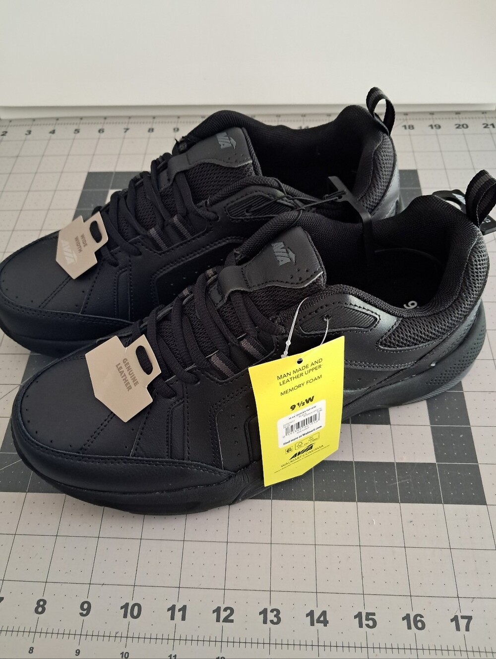 Mens AVIA 9.5 Wide Quickstep Shoes in Black
